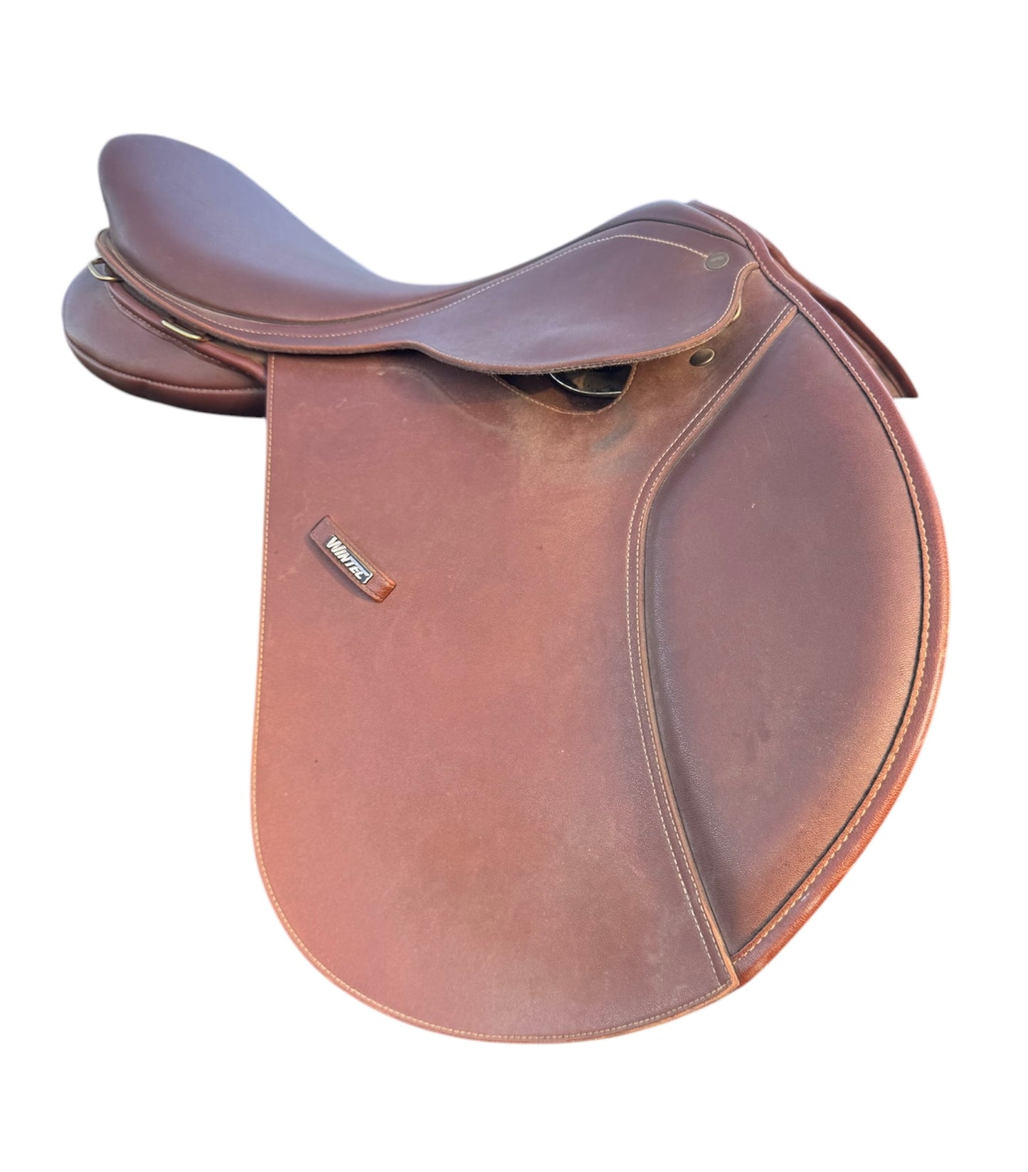 16” Wintec Close Contact Saddle with CAIR