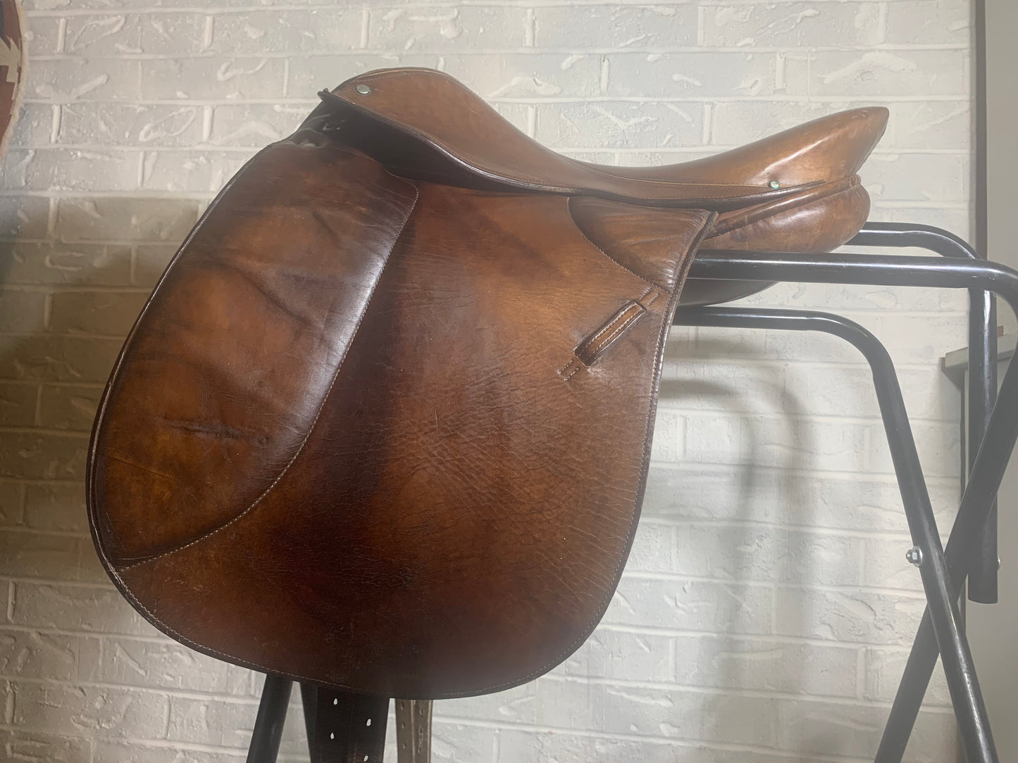 17” Unbranded Dressage Saddle