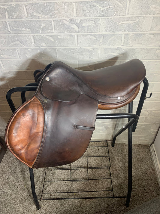 15" Hermes Close Contact Saddle