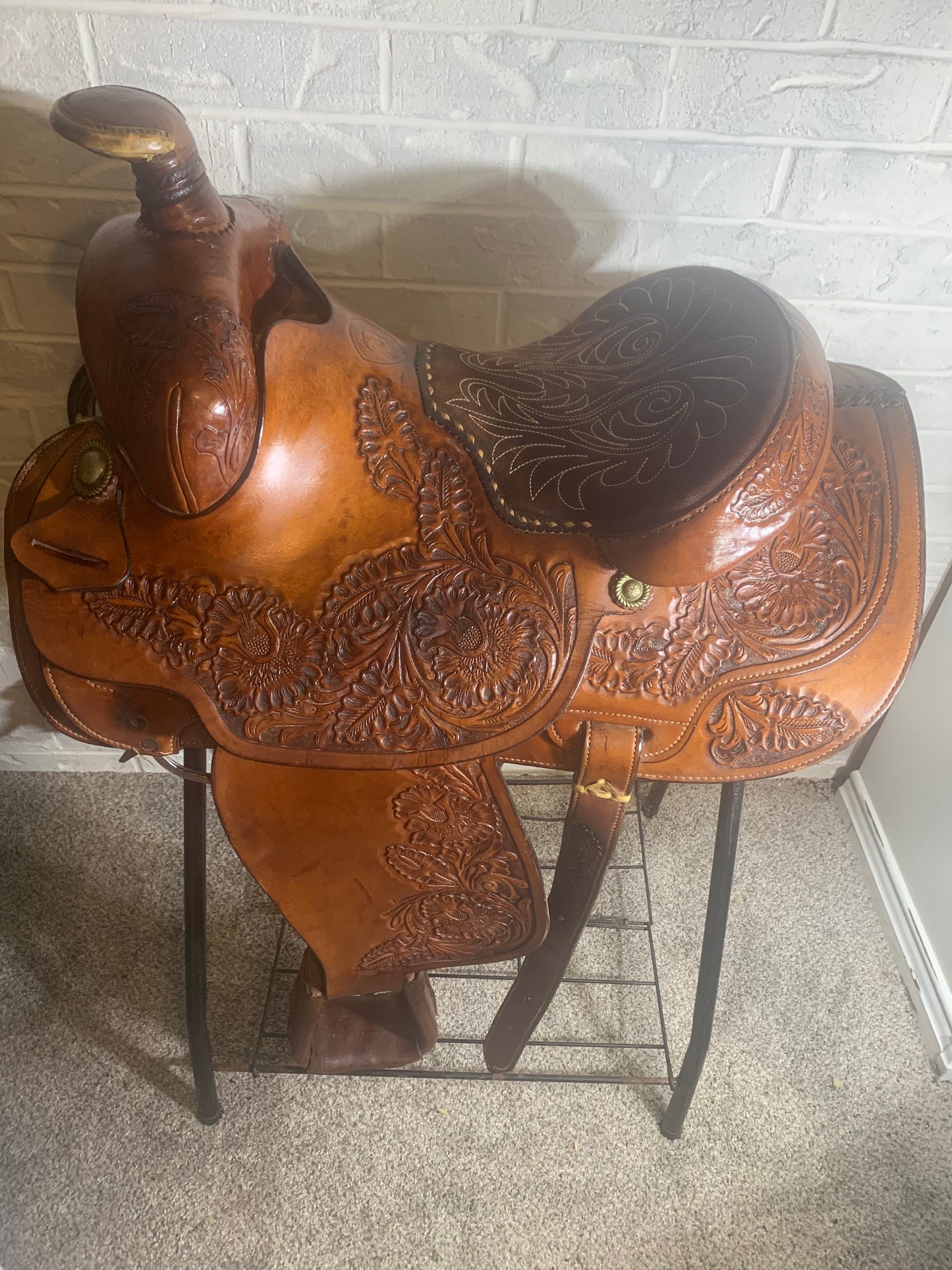 16" TexTan Hereford Brand Roping Saddle