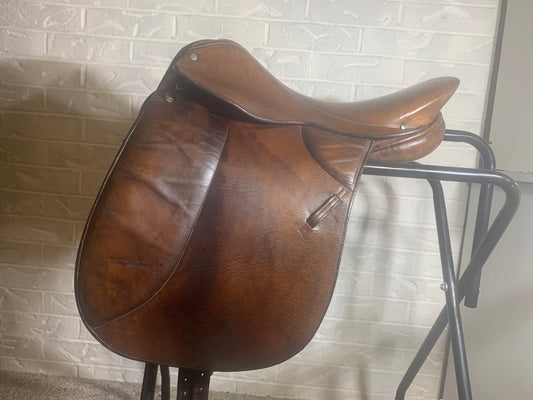 17” Unbranded Dressage Saddle