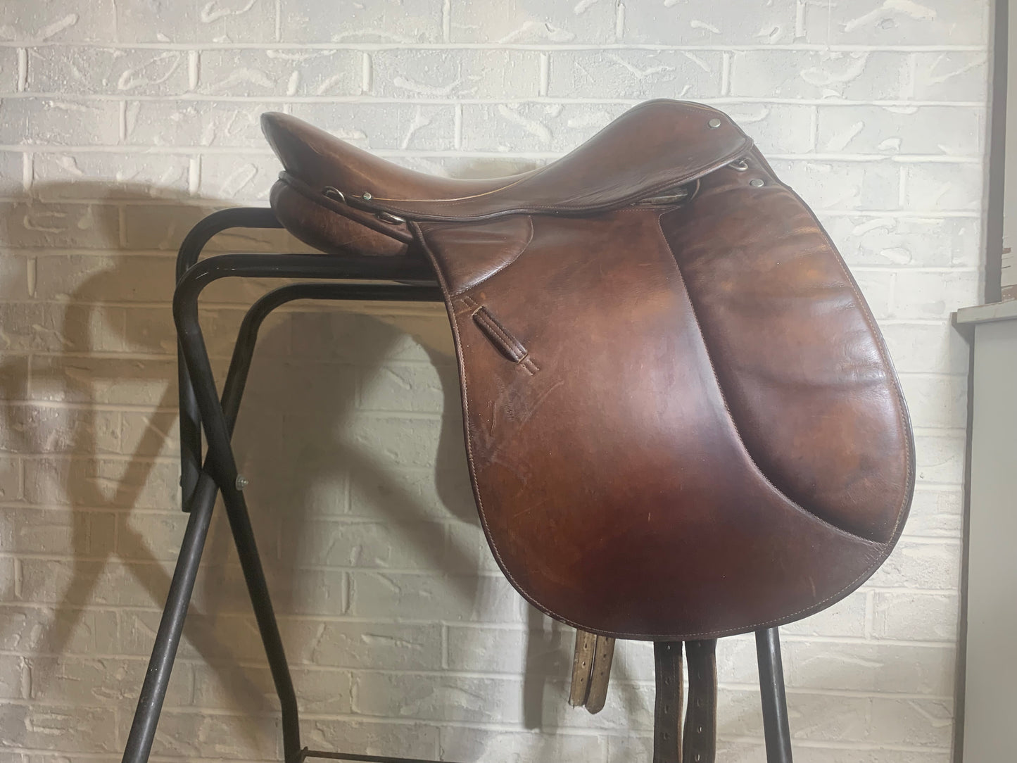 17” Unbranded Dressage Saddle