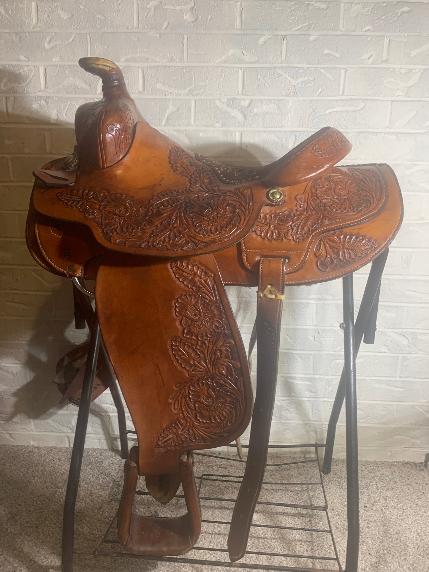 16" TexTan Hereford Brand Roping Saddle