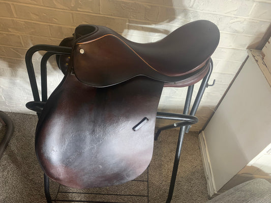 15.5" Crosby All Purpose Saddle- The Lexington TC